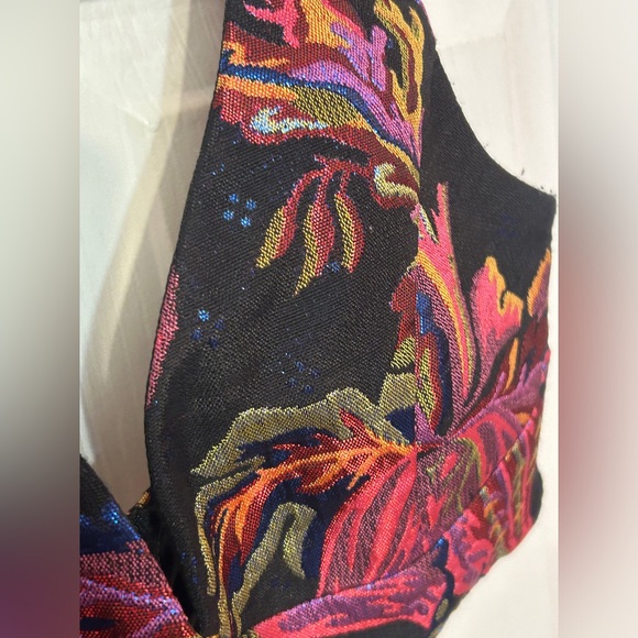 MissGuided Sophina Premium Floral Crop Top Size 4 Resort - Picture 5 of 11